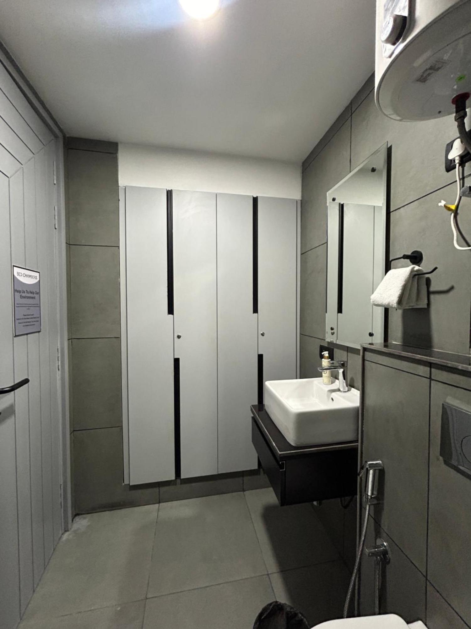 Bedchambers Luxury Apartment Near Golf Course Road Gurgaon Dış mekan fotoğraf
