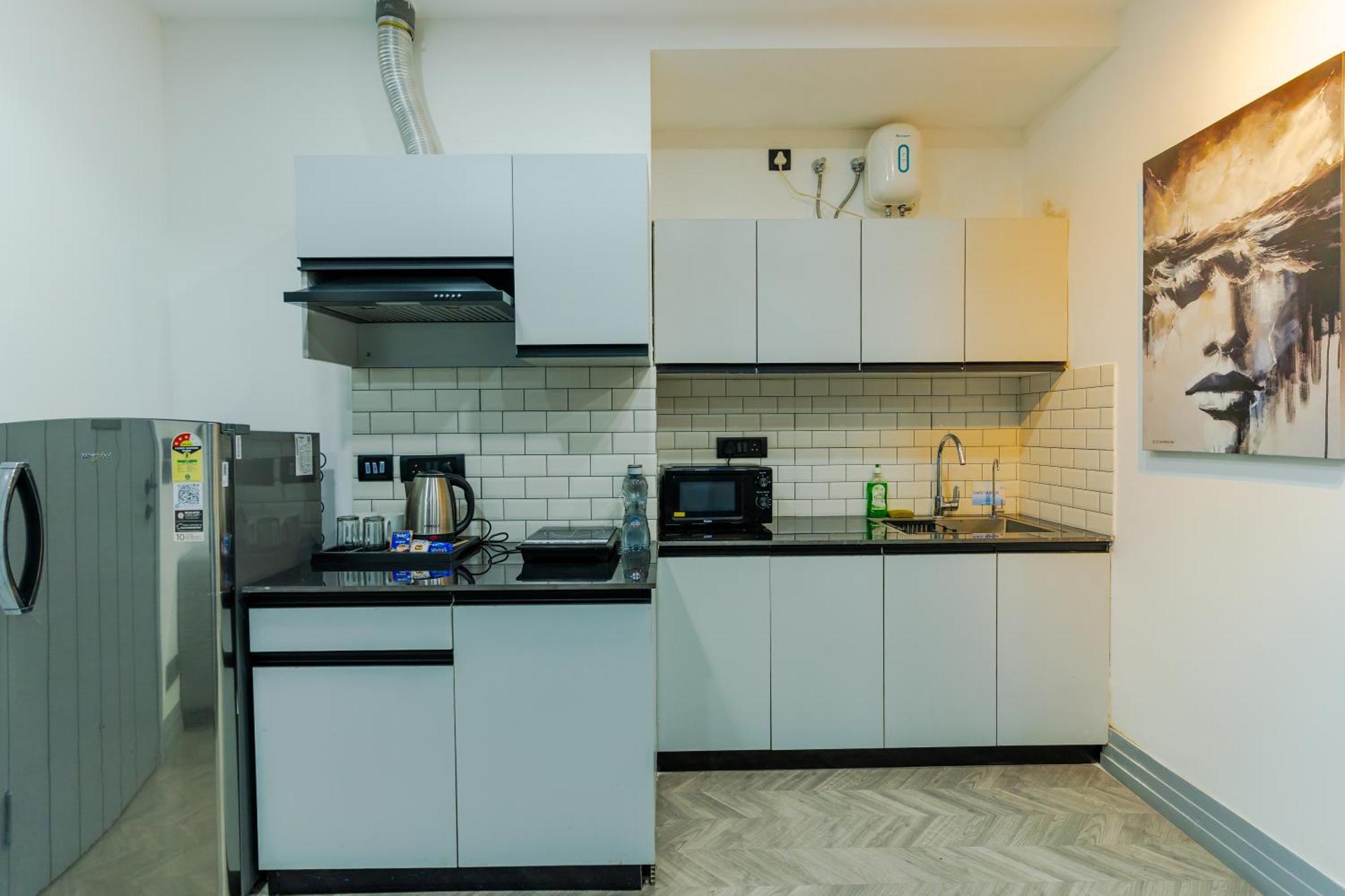 Bedchambers Luxury Apartment Near Golf Course Road Gurgaon Dış mekan fotoğraf