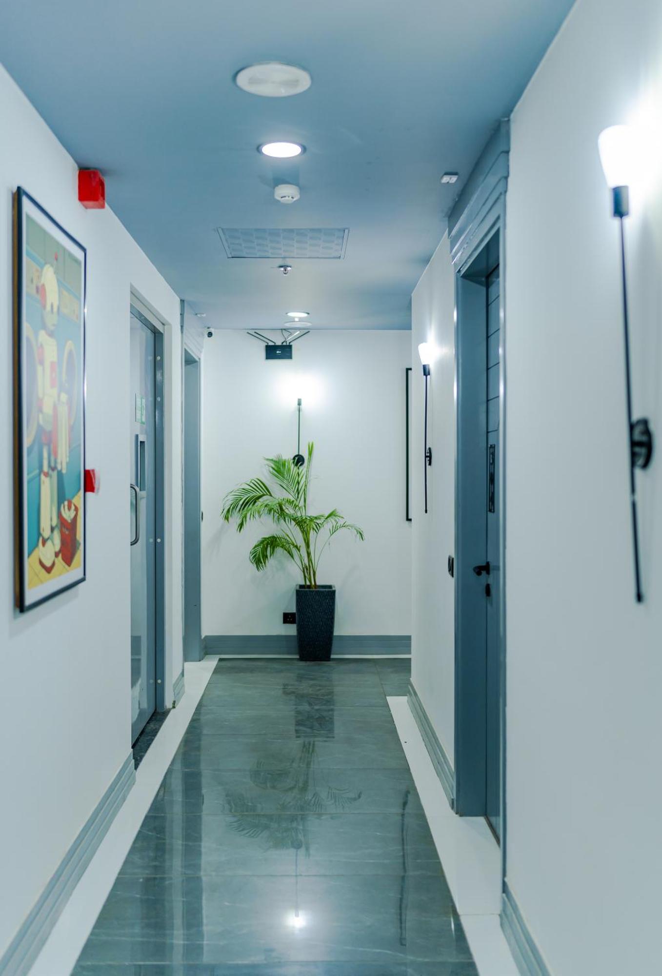Bedchambers Luxury Apartment Near Golf Course Road Gurgaon Dış mekan fotoğraf