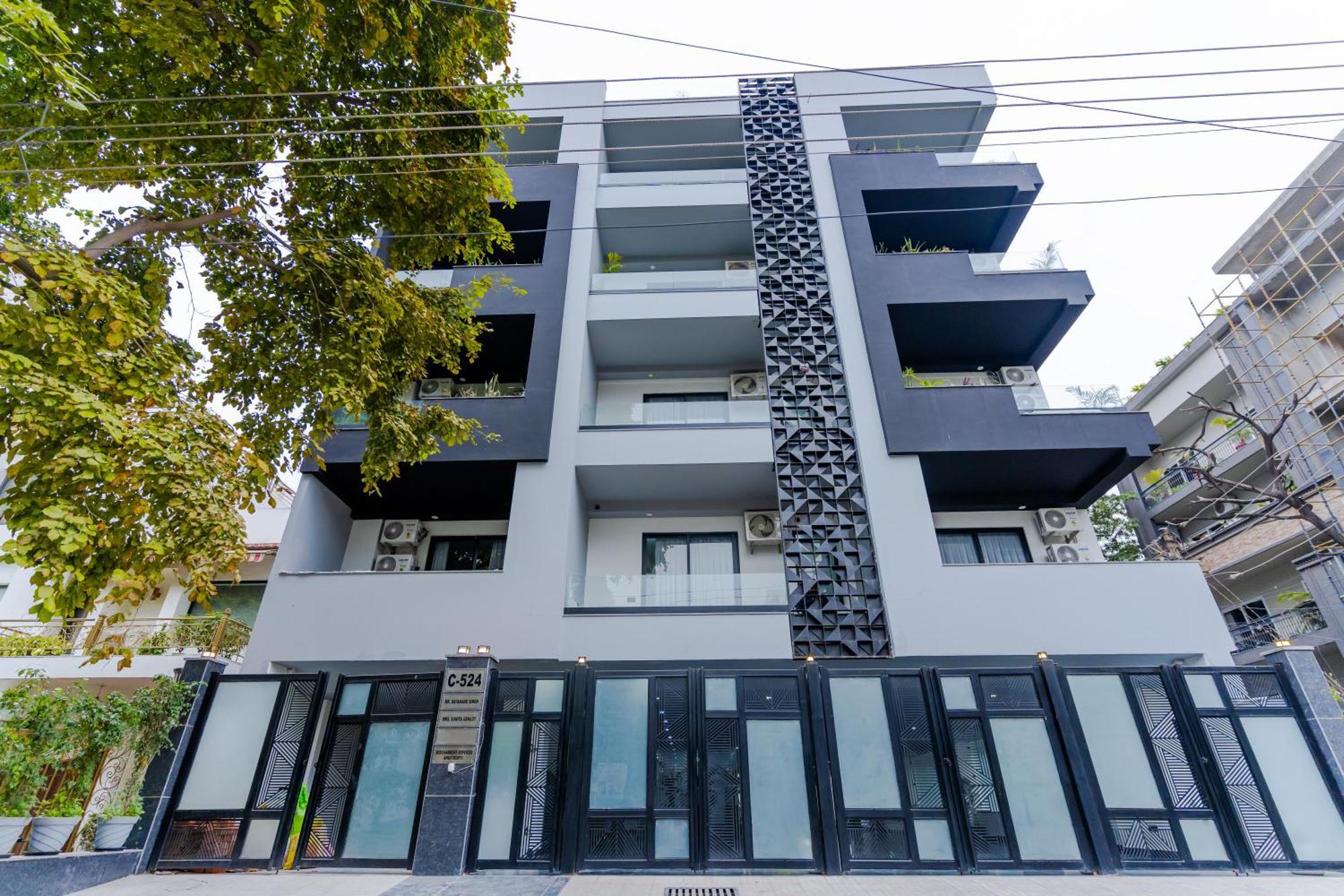 Bedchambers Luxury Apartment Near Golf Course Road Gurgaon Dış mekan fotoğraf