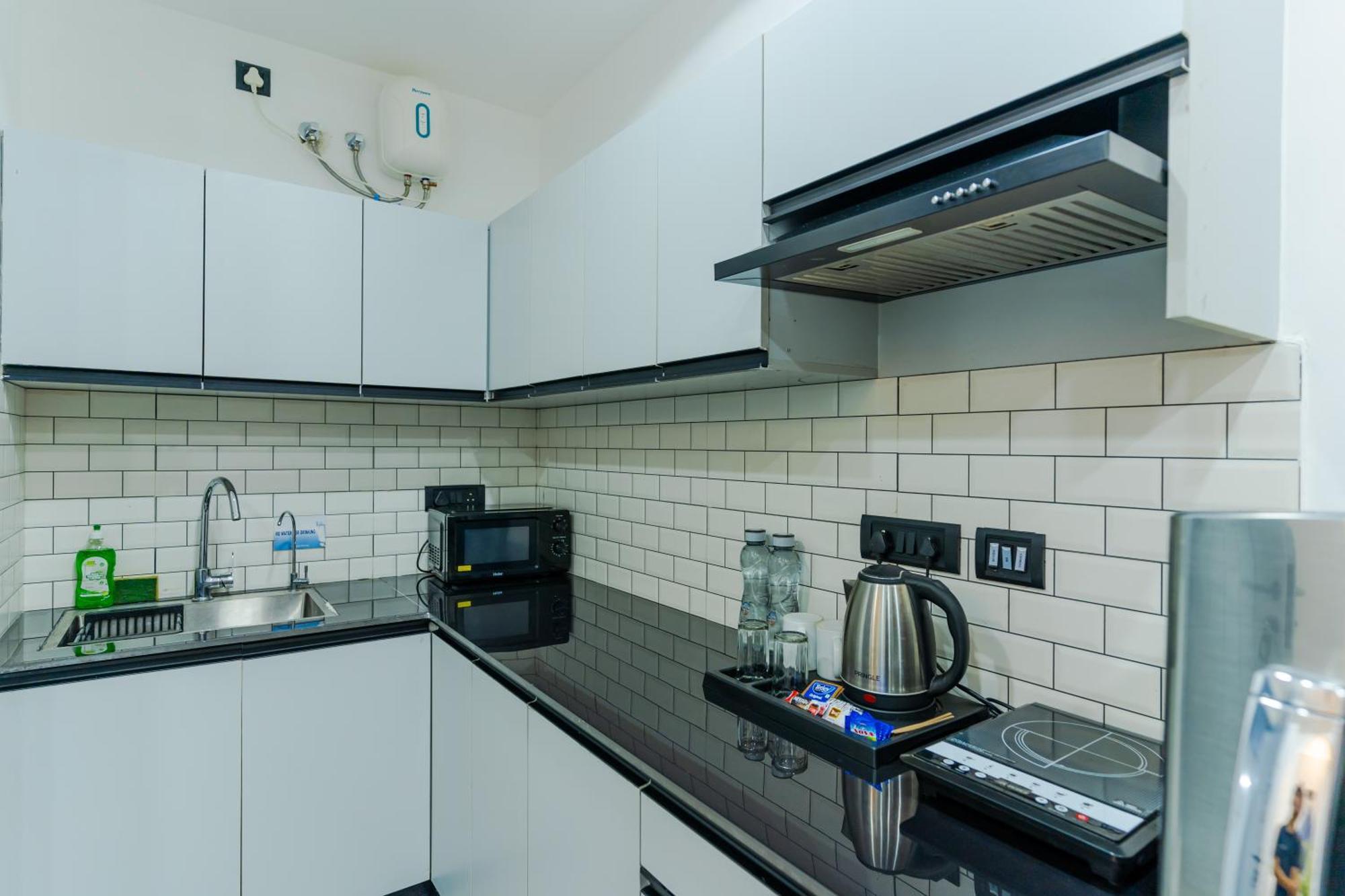 Bedchambers Luxury Apartment Near Golf Course Road Gurgaon Dış mekan fotoğraf